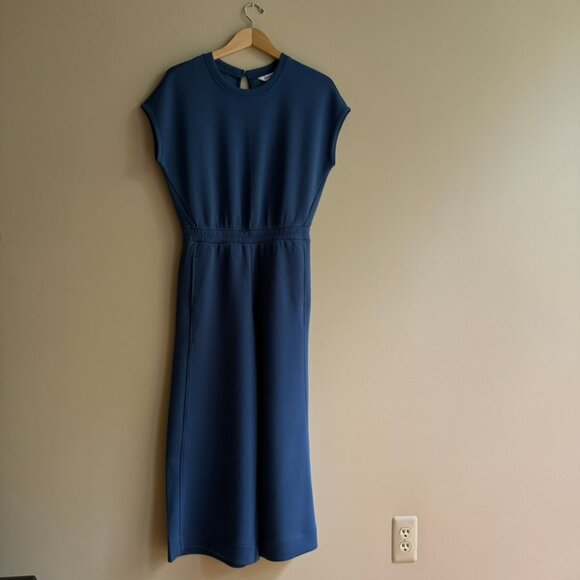 SPANX AirEssentials Cap Sleeve Cinched Jumpsuit Faded Indigo Petite Small - Picture 2 of 12